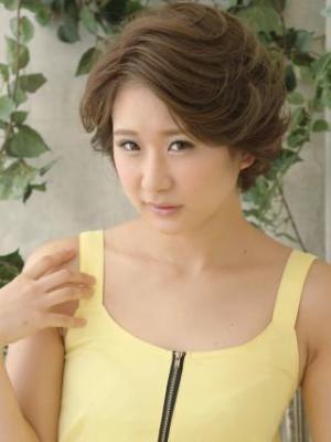 レイヤーonショートならファッション合わせも簡単カーラー仕上 レイヤーonショートならファッション合わせも簡単カーラー仕上