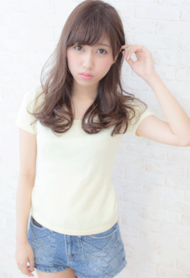 グレージュ　ゆる巻き