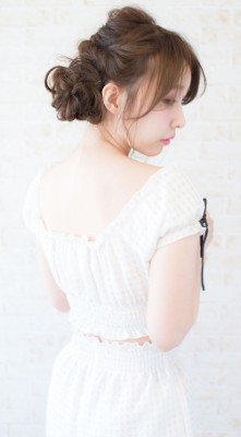 ＊キレイめねじりルーズアップ＊