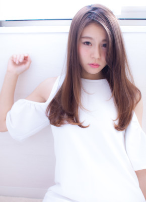 【LOUIMADNA】エアリー感のある艶髪ストレート　