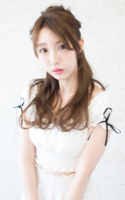 ＊ゆる巻きハーフアップ＊