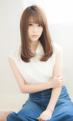 【LOUIMADNA】エアリー感のある艶髪ストレート　