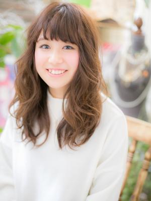 可愛さと大人っぽさ☆セミディ