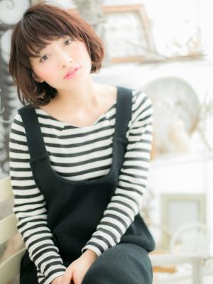 暗髪フェザーボブで小顔に☆見せる
