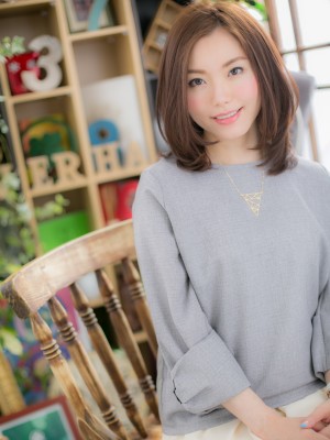 知的＆オシャレな…ノーバングミディ