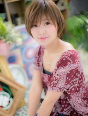 眼差しcute ! サラツヤマッシュショート