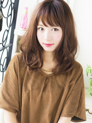 【ヘアジュレドゥ 古居】 大人可愛くエアリー女子セミディ