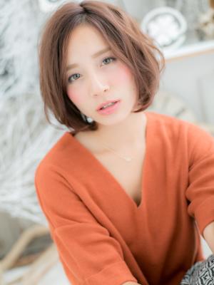 抜け感あるノーバングボブ