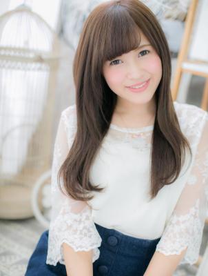 前髪が決め手♪ナチュラルストレート