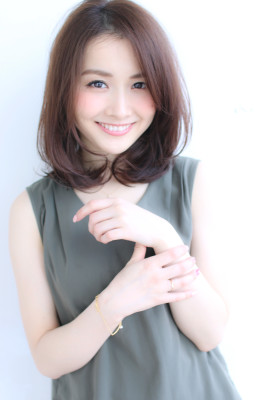 大人女性のカールミディアム【H-410】