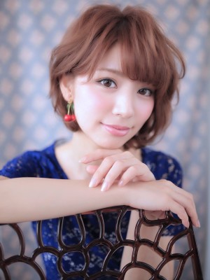 大人かわいいヘルシーミディ