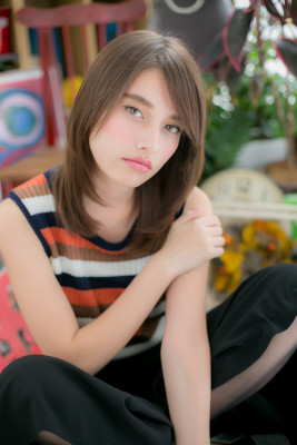 ダークカラーで上品ミディアム