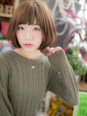 キュートボブで小顔見せ！