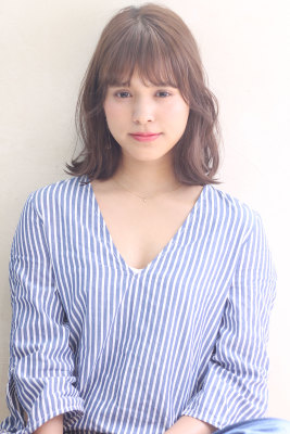 柔らかい質感のニュアンスパーマ グレージュ