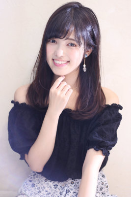 暗髪ツヤアッシュ ワンカールパーマ