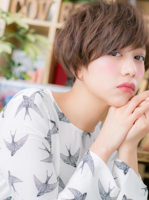 アシンメトリーな女っぷりショート