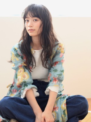 厚めバングナチュラルロング