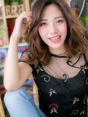 ルーズカールでリラクシー＆グラマラス！