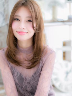 センターパートで大人ビューティ