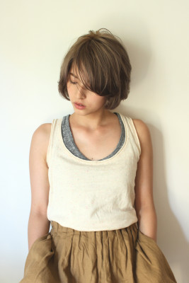 アッシュベージュ×無造作ショートBob