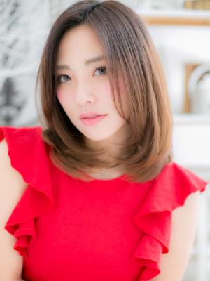 クリアカラーのキレ可愛ミディ