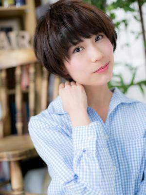 優し気ショートで♪ガーリー気分