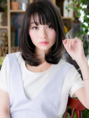 重厚感ある…黒髪美人クラシカル