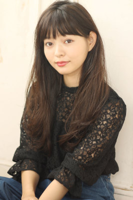 暗髪ツヤロング ゆるナチュラルパーマ