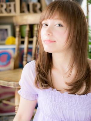指通り◎斜めバングの美髪ストレート
