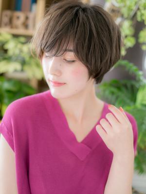 大人女子の…プレミアム前下がりショート