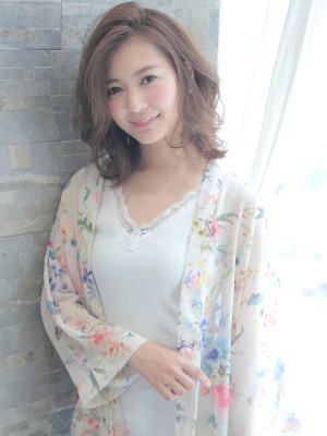 大人可愛い！上質なヌーディーブルージュ