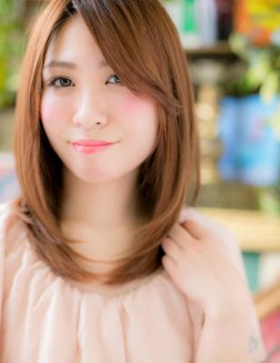 斜めバングのセミディストレート 斜めバングのセミディストレートのイメージ画像