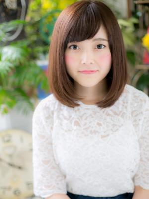 大人かわいい♪ミディアムツヤストレート