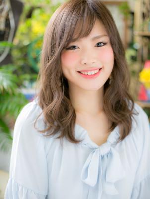 斜めバングでふんわりリラクシー♪