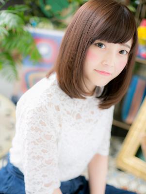 大人かわいい♪ミディアムツヤストレート
