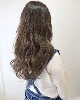 【prize池袋西口】YUKO ハイライトプラチナアッシュ