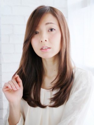 グロッシーストレート