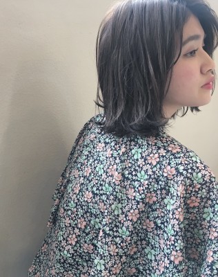 大人外ハネアッシュグレージュロブ