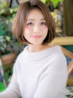 シンプルカワイイ☆前下がりの大人ボブ