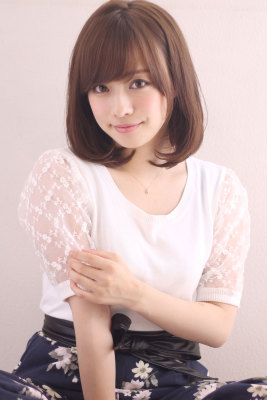 小顔ボブ　ナチュラル内巻きヘア