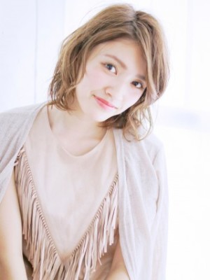 ミディアムカールヘアー