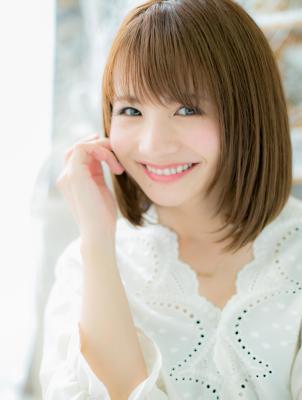 透け感斜めバング前下がりレイヤー30代40代50代大人女性