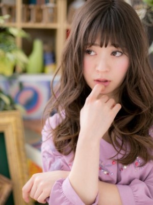 アシンメトリーで小顔♪グラマラスロング