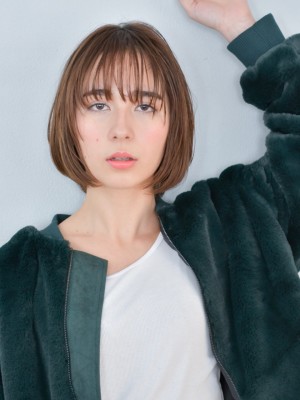 クールで可愛いシースルーボブ