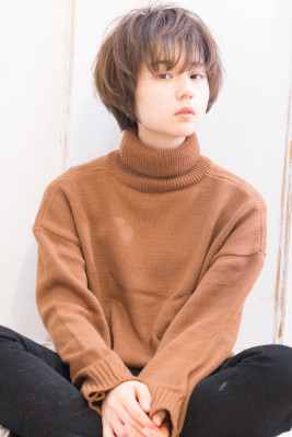 ショートフェミニン大人ワンカールスタイル　AKI-245