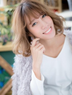 アシンメトリー＊くせ毛風抜け感小顔ボブ