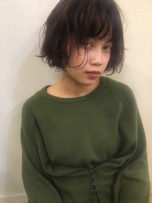 ラフウェーブ柔らかショートボブ