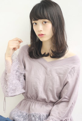 暗髪ダークアッシュ 揺れ毛束パーマ