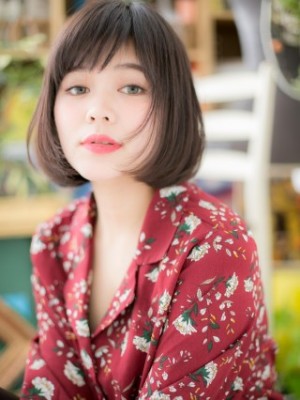 前下がりでクールフェミニン…大人ボブ
