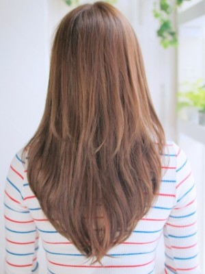 ナチュラルなロングヘアースタイル
